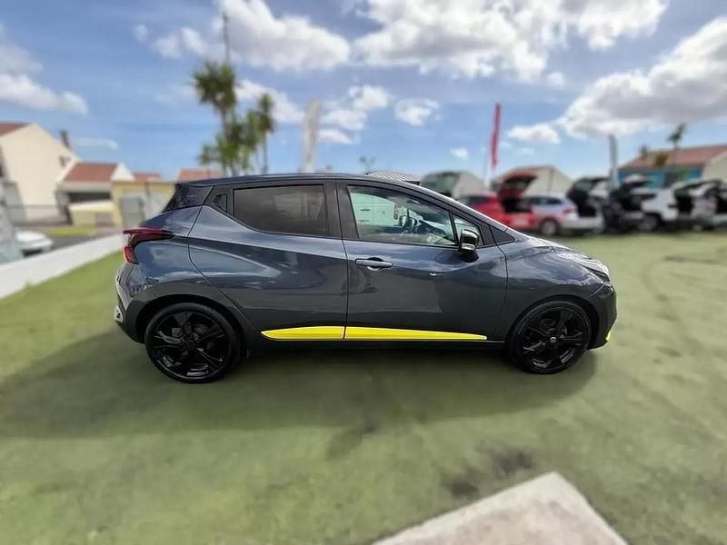 Usado Nissan Micra 92 HP (67 kW) 2022 Cinza escuro Citadino