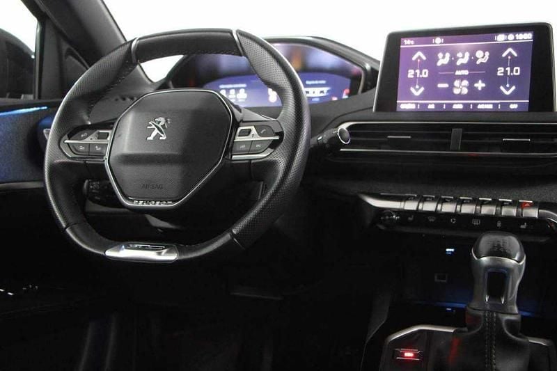 Usado Peugeot 3008 131 HP (96 kW) 2019 Preto SUV