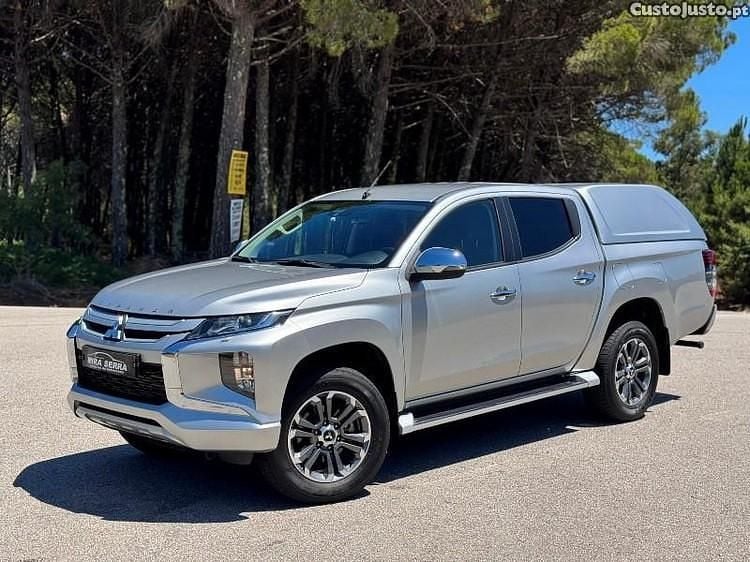 Usado Mitsubishi L200 Edition 150 HP (110 kW) 2021 Cinza Pickup