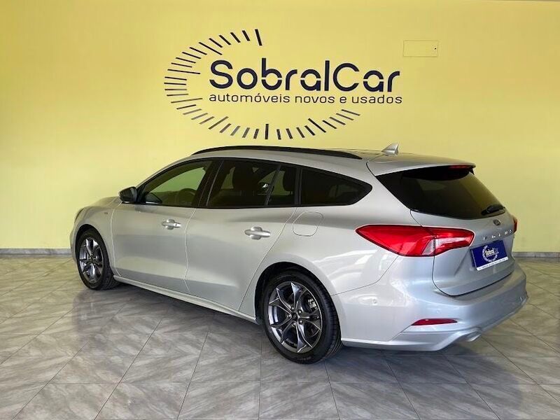 Usado Ford Focus ST-Line 125 HP (91 kW) 2021 Cinzento Carrinha