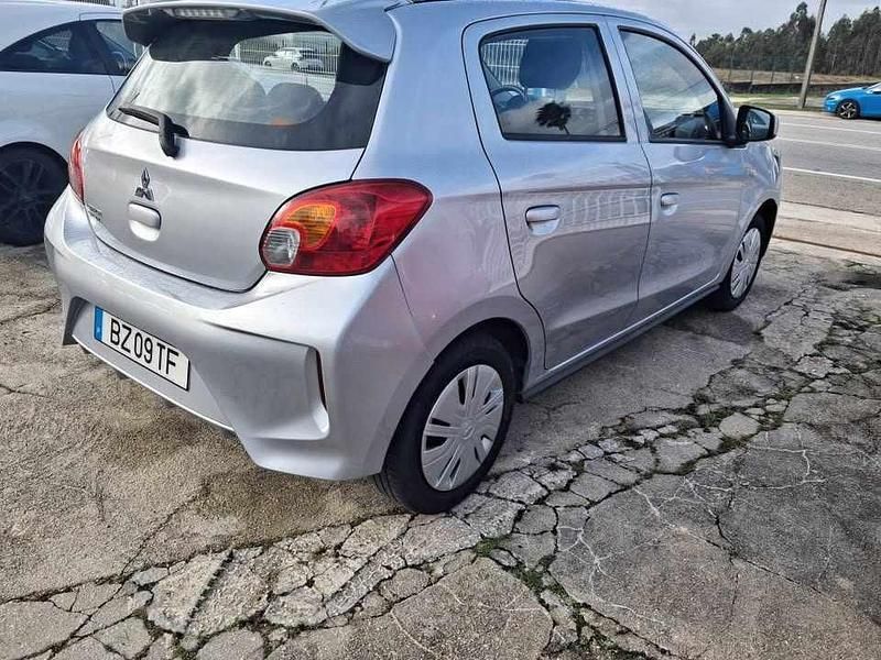 Usado Mitsubishi Space Star 72 HP (52 kW) 2021 Cinzento Citadino