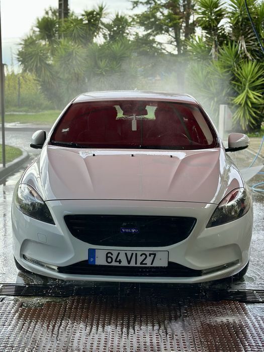 Usado 2013 Volvo V40 Carrinha | € 11.000 (Preço justo) - Imagem 1/4