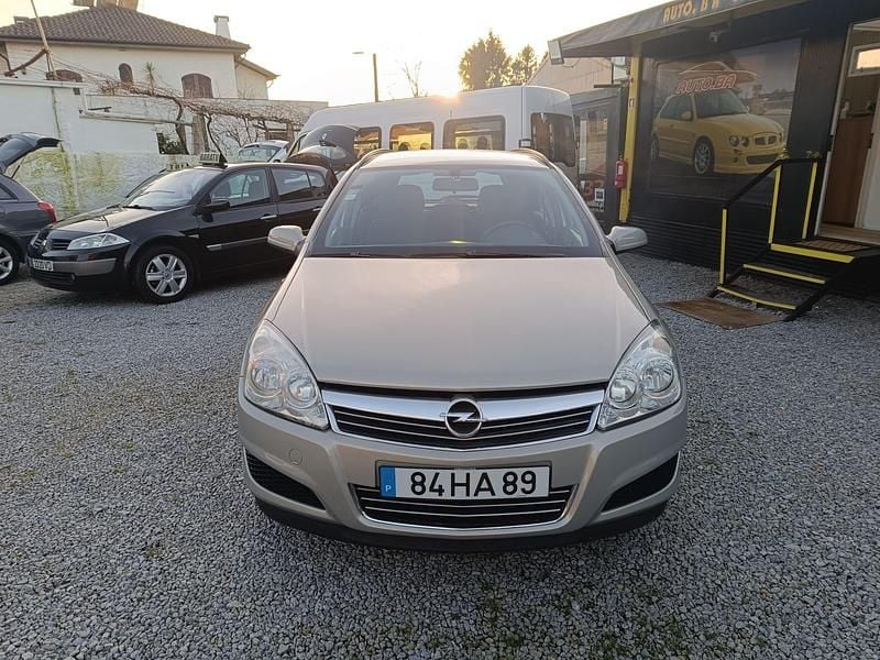 Usado Opel Astra Enjoy 90 HP (66 kW) 2008 Outro Carrinha