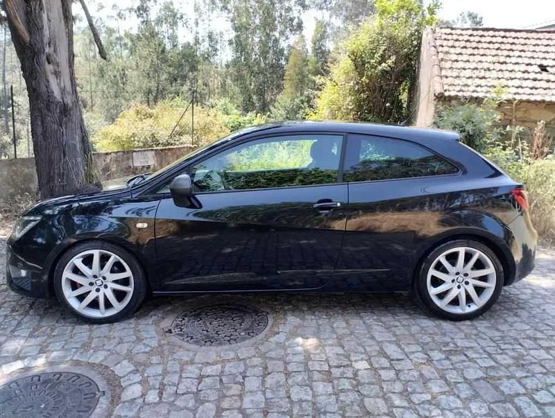 Usado Seat Ibiza FR 143 HP (105 kW) 2014 Preto