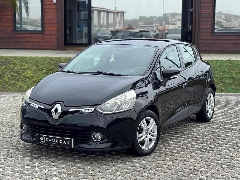 Usado Renault Clio IV 90 HP (66 kW) 2015 Preto Citadino