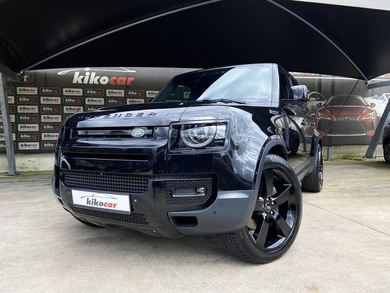 Preto Usado 2021 Land Rover Defender SE SUV | € 69.900 - Imagem 1/4