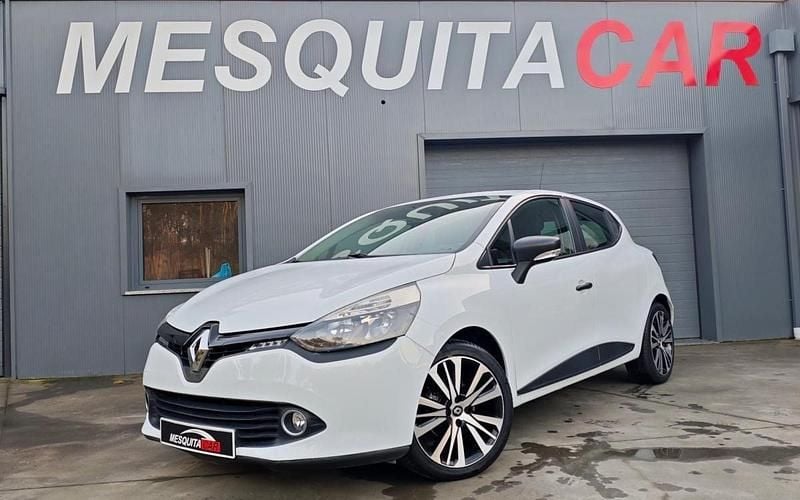 Branco Usado 2015 Renault Clio IV Dynamique | € 9.500 (Super Preço) - Imagem 1/4