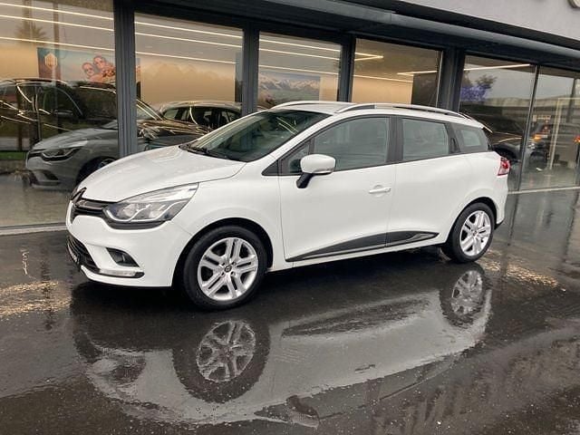 Usado Renault Clio IV 90 HP (66 kW) 2019 Branco Carrinha