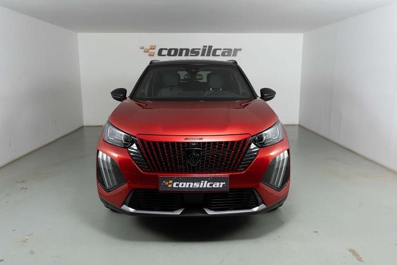 Usado Peugeot 2008 Allure 130 HP (95 kW) 2024 Vermelho SUV