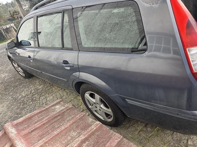 Usado Ford Mondeo 116 HP (85 kW) 2003 Sedan