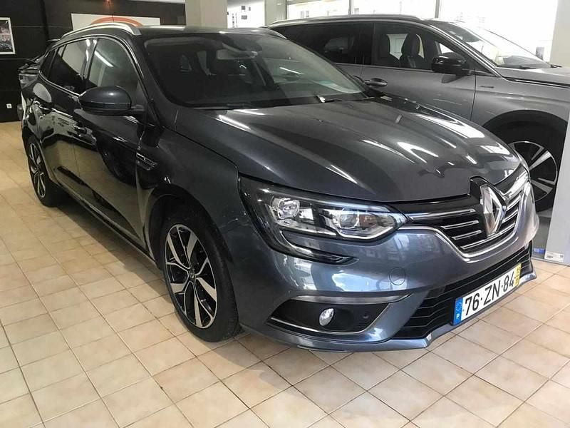 Usado Renault Mégane GrandTour 116 HP (85 kW) 2019 Cinzento Carrinha