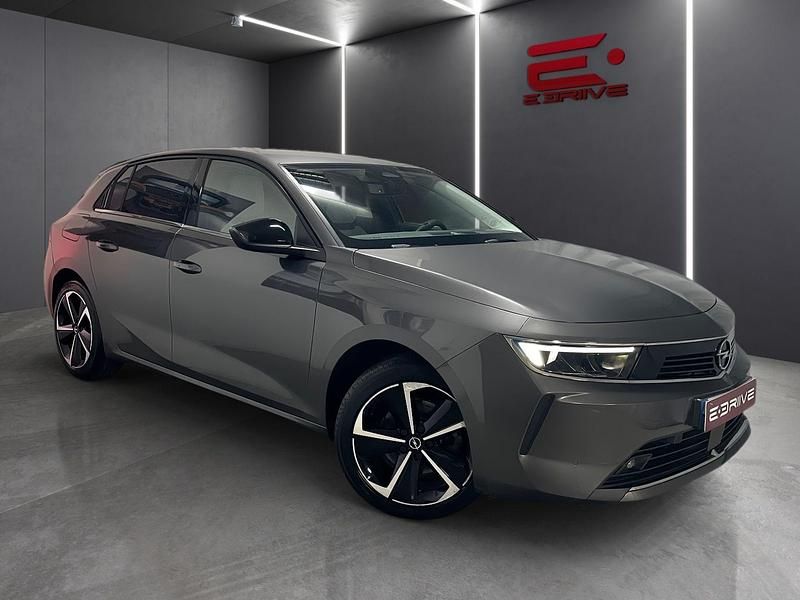 Usado Opel Astra Design & Tech 130 HP (95 kW) 2023 Cinzento