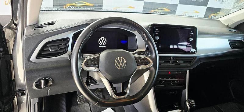 Usado VW T-Roc 110 HP (80 kW) 2023 Cinza SUV