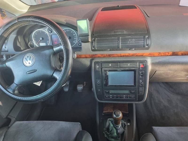 Usado VW Sharan 103 HP (75 kW) 2010 Azul Monovolume