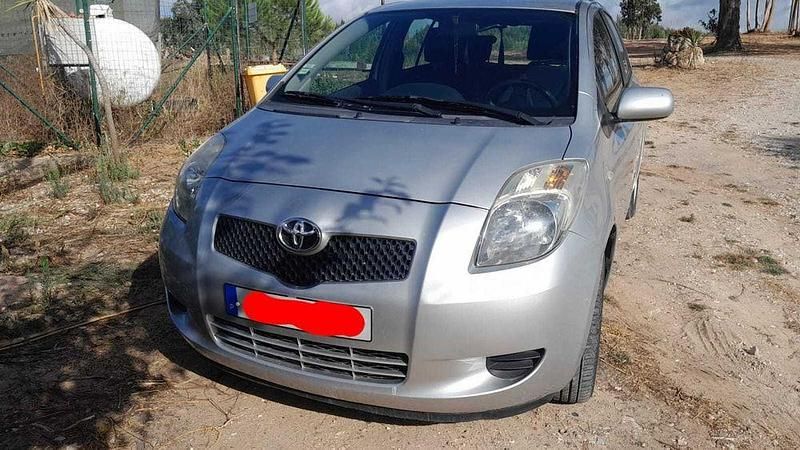 Usado 2006 Toyota Yaris Sedan | € 4.855 - Imagem 1/4