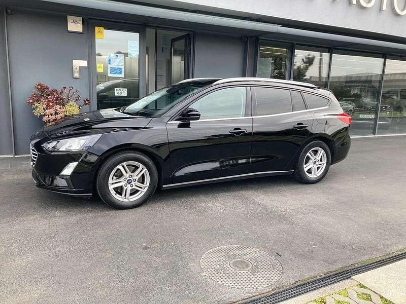 Usado Ford Focus 120 HP (88 kW) 2019 Preto Carrinha