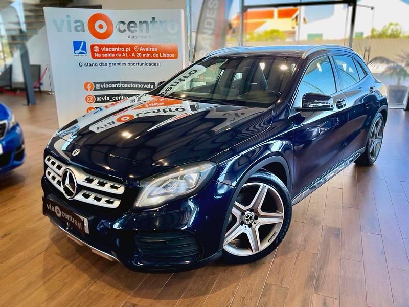 Azul escuro Usado 2017 Mercedes GLA180 AMG line SUV | € 22.600 (Preço justo) - Imagem 1/4