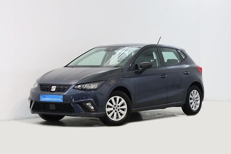 Cinzento Usado 2024 Seat Ibiza | € 16.900 (Preço justo) - Imagem 1/4