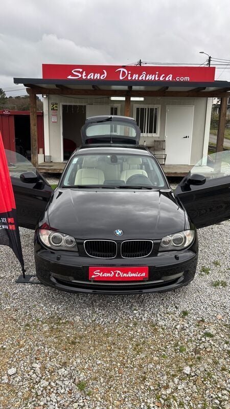 Preto Usado 2009 BMW 118 Citadino | € 10.700 (Preço justo) - Imagem 1/4