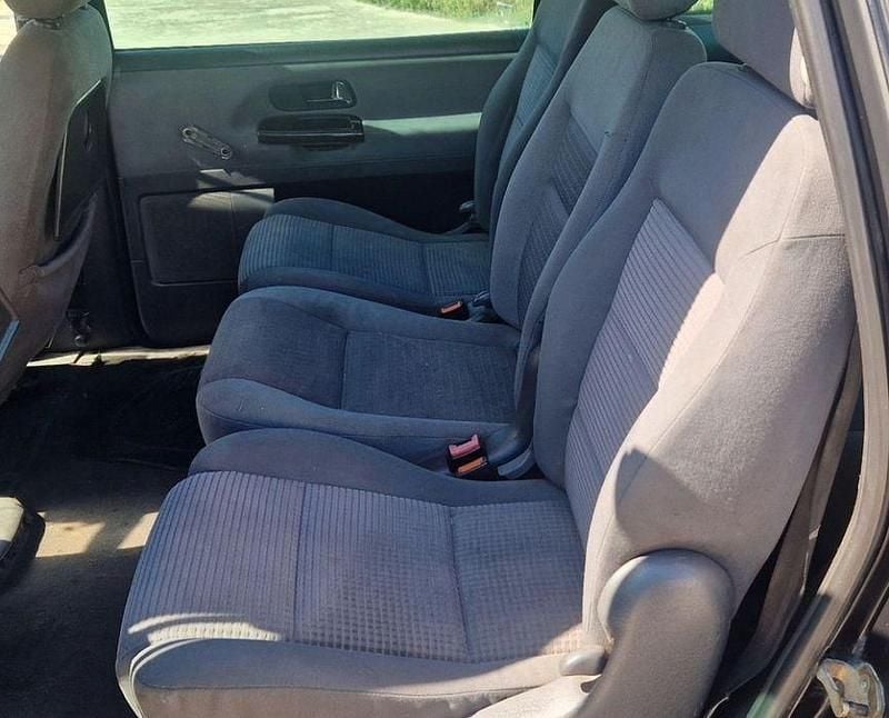 Usado Ford Galaxy 130 HP (95 kW) 2005 Monovolume