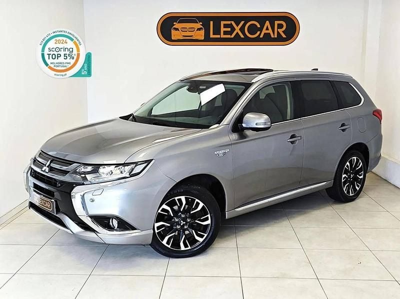 Usado Mitsubishi Outlander P-HEV 203 HP (149 kW) 2016 Cinzento