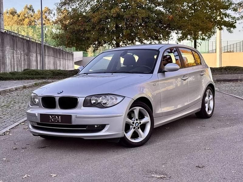 Cinzento Usado 2008 BMW 116 Citadino | € 7.990 (Preço elevado) - Imagem 1/4