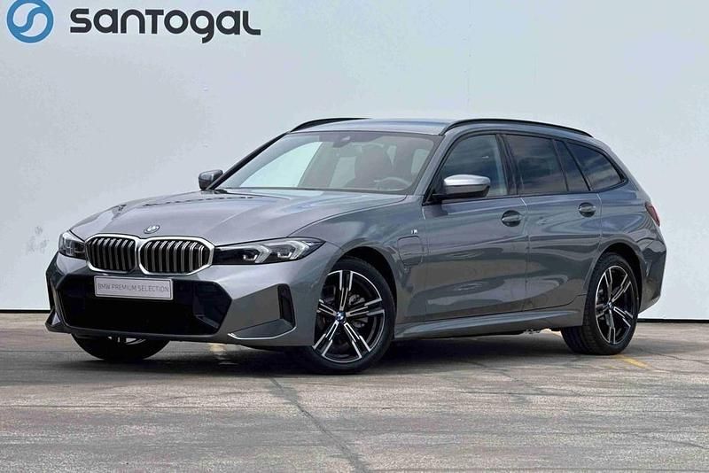 Cinzento Novo 2025 BMW 330e Comfort Edition Coupé | € 63.078 - Imagem 1/4