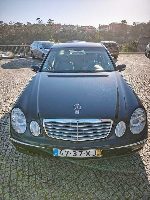 Usado Mercedes E220 150 HP (110 kW) 2004 Sedan