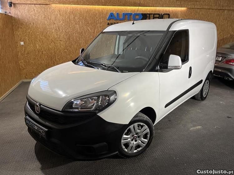 Branco Usado 2019 Fiat Doblò Monovolume | € 9.900 (Preço justo) - Imagem 1/1