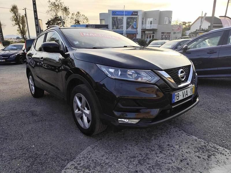 Usado Nissan Qashqai N-Connecta 115 HP (84 kW) 2018 Preto SUV