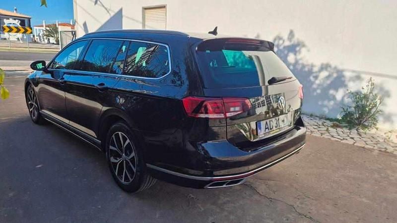 Usado VW Passat 150 HP (110 kW) 2020 Preto Carrinha