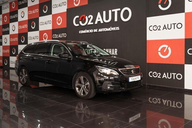 Preto Usado 2019 Peugeot 308 Allure Carrinha | € 15.900 (Preço justo) - Imagem 1/4