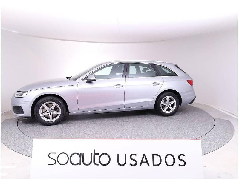 Usado Audi A4 Advanced 163 HP (119 kW) 2020 Cinzento claro metalizado Carrinha