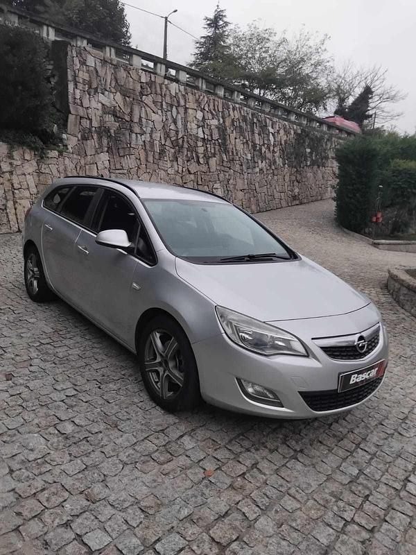 Usado Opel Astra Sport 125 HP (91 kW) 2011 Cinzento Carrinha