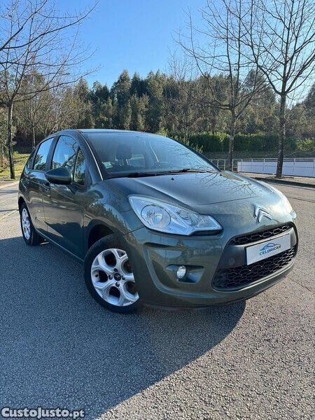 Cinza Usado 2010 Citroën C3 Citadino | € 5.750 (Caro) - Imagem 1/1