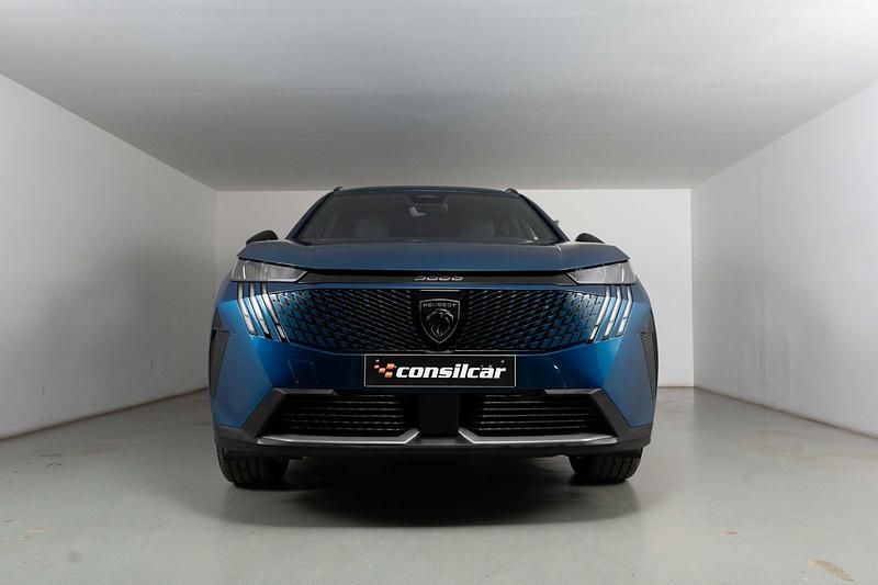 Usado Peugeot 5008 Allure 145 HP (106 kW) 2025 Azul SUV