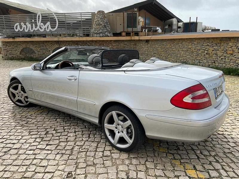 Usado Mercedes CLK200 163 HP (119 kW) 2003 Cinzento Cabrios