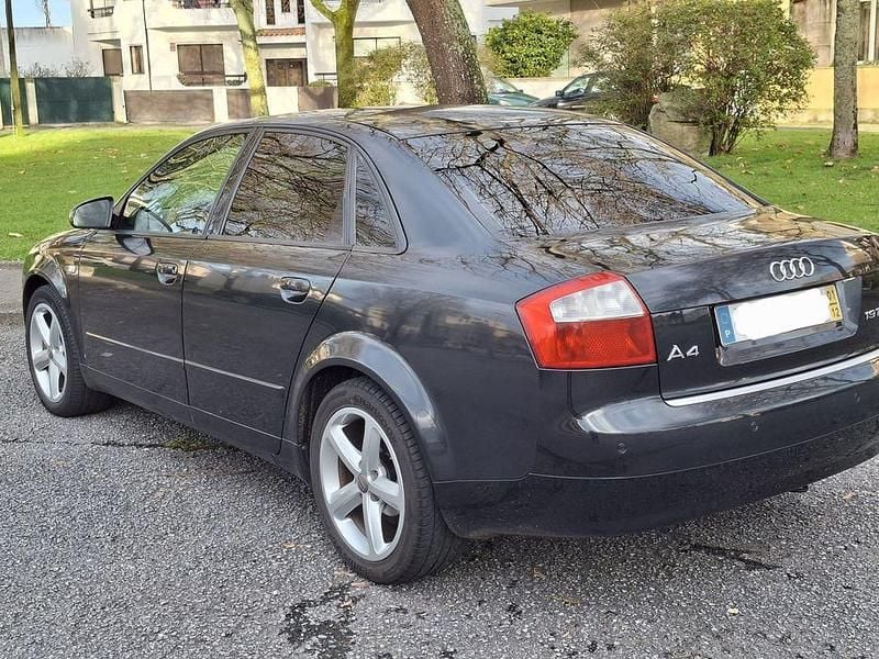 Usado 2001 Audi A4 Sedan | € 5.900 (Preço justo) - Imagem 1/4