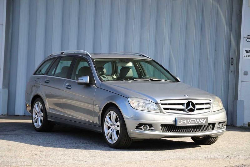 Usado 2010 Mercedes C220 Avantgarde Sedan | € 12.490 (Bom preço) - Imagem 1/4