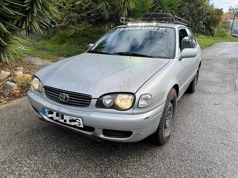 Usado 2000 Toyota Corolla | € 1.450 - Imagem 1/4