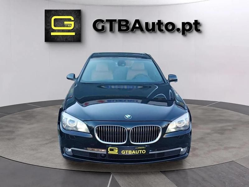 Preto Usado 2010 BMW 730 Luxury Line Sedan | € 17.250 - Imagem 1/4