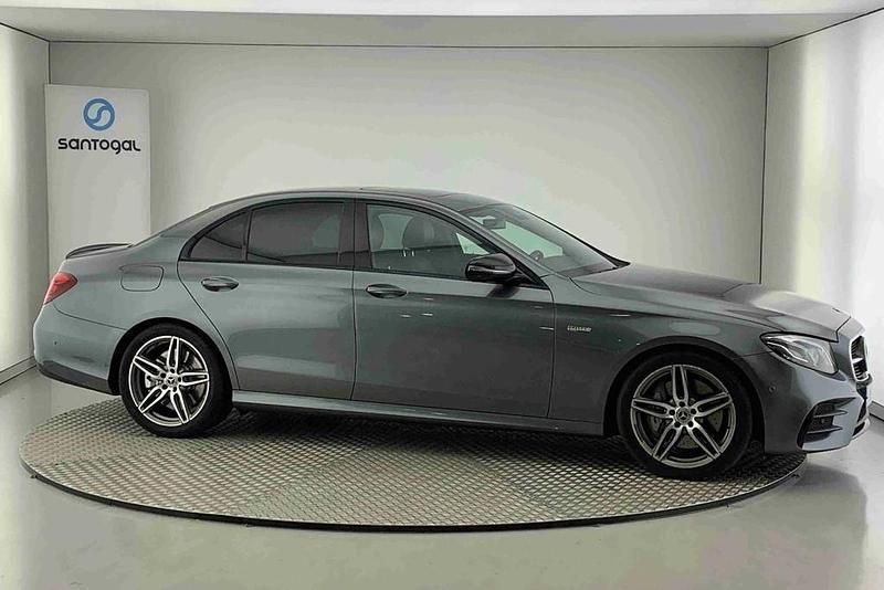 Cinzento Usado 2018 Mercedes E43 AMG AMG Sedan | € 49.990 - Imagem 1/4