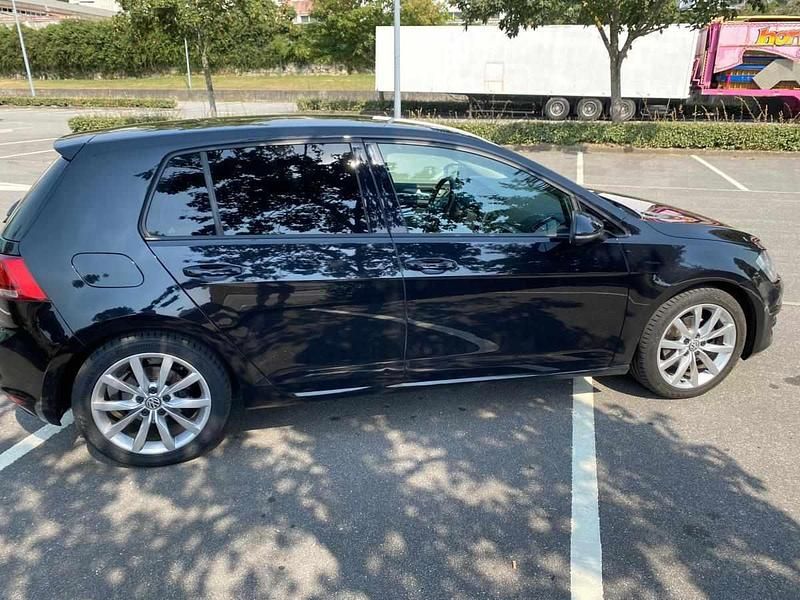 Preto Usado 2012 VW Golf VII Citadino | € 13.500 (Preço justo) - Imagem 1/4