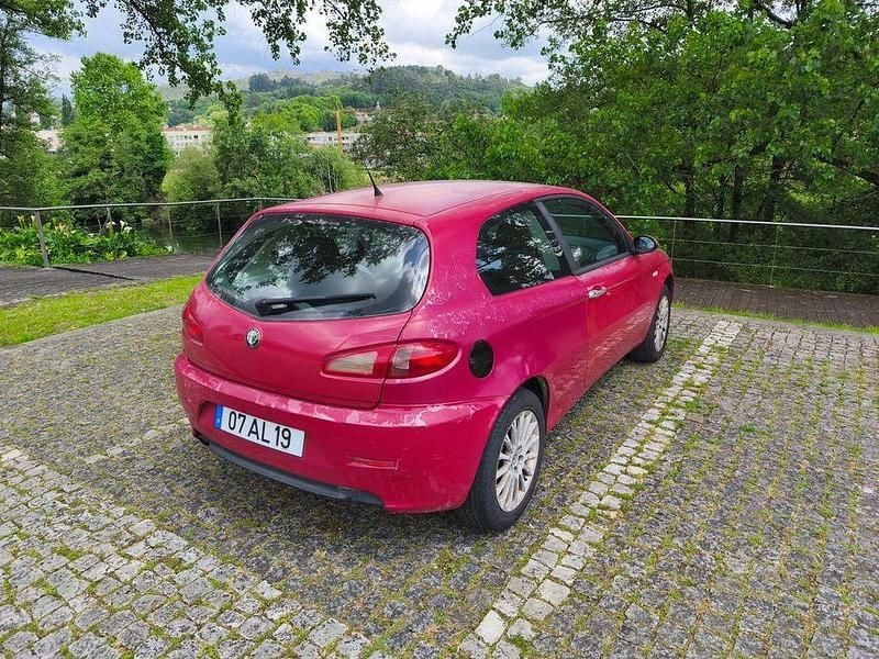 Usado 2005 Alfa Romeo 147 Citadino | € 1.900 - Imagem 1/4