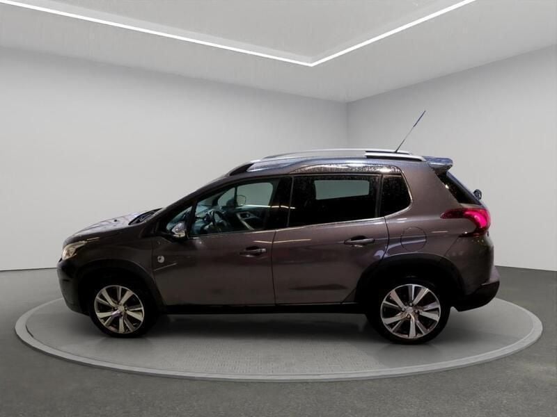 Usado Peugeot 2008 Crossway 110 HP (80 kW) 2016 Antracite SUV