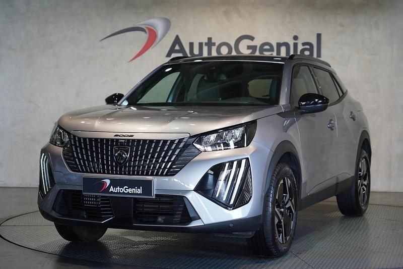 Cinzento Usado 2024 Peugeot 2008 SUV | € 23.990 (Preço elevado) - Imagem 1/4