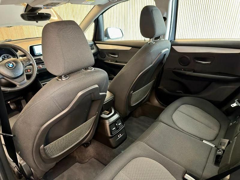 Usado BMW 216 Active Tourer 116 HP (85 kW) 2019 Cinza Monovolume