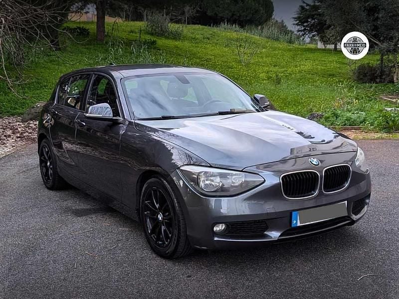 Cinzento Usado 2012 BMW 116 Citadino | € 12.500 (Preço justo) - Imagem 1/4