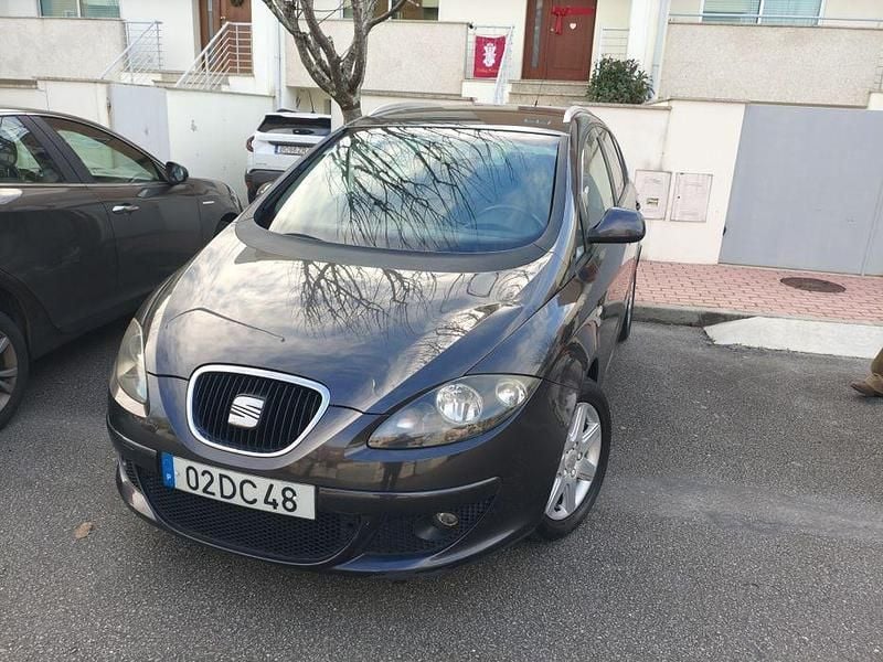 Usado 2007 Seat Altea XL Monovolume | € 4.250 (Bom preço) - Imagem 1/4