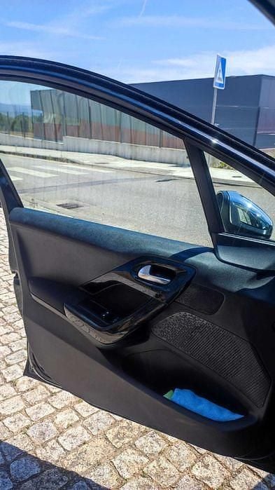 Usado Peugeot 208 Style 68 HP (50 kW) 2014 Citadino